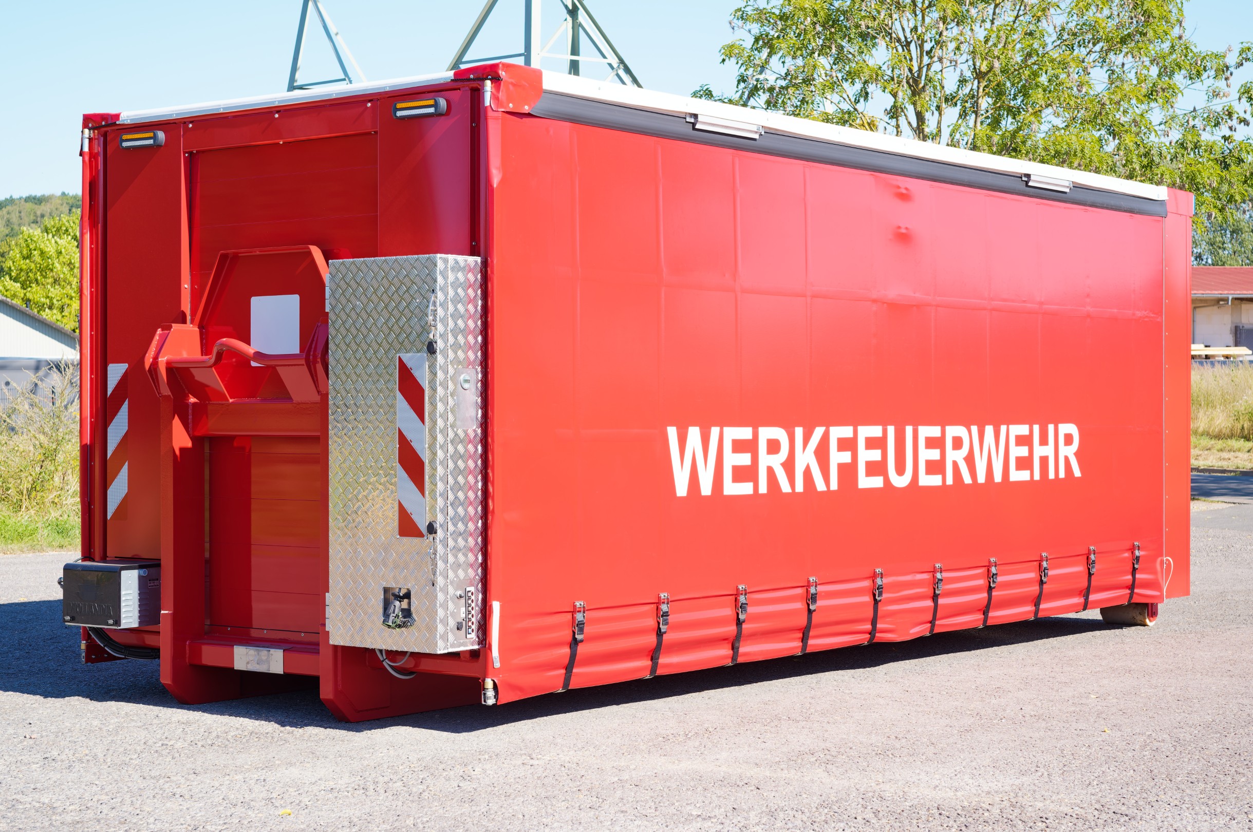 Abrollbehälter AB Logistik, Werkfeuerwehr Infratec Meindl Fahrzeugbau GmbH