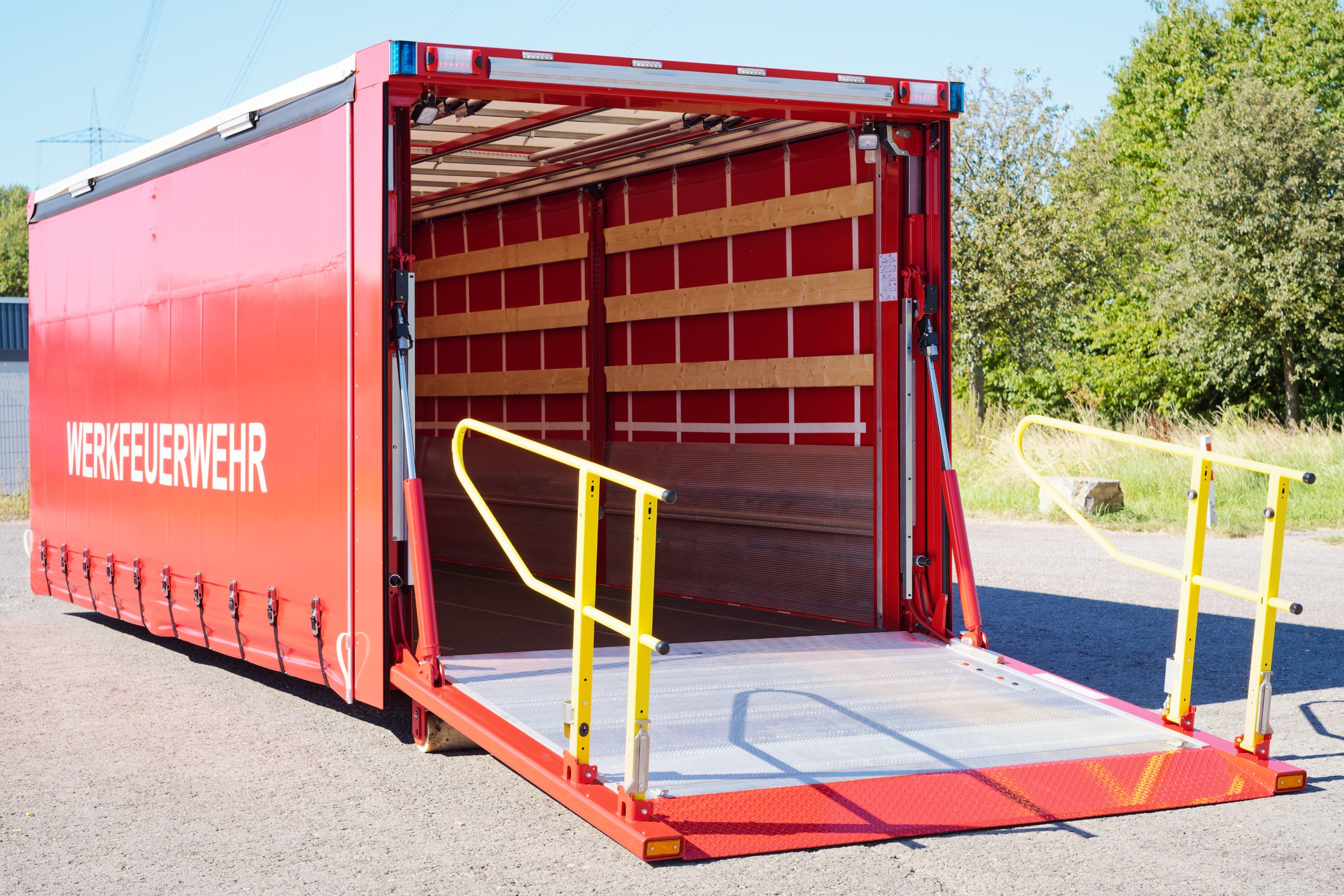 Abrollbehälter AB Logistik, Werkfeuerwehr Infratec Meindl Fahrzeugbau GmbH