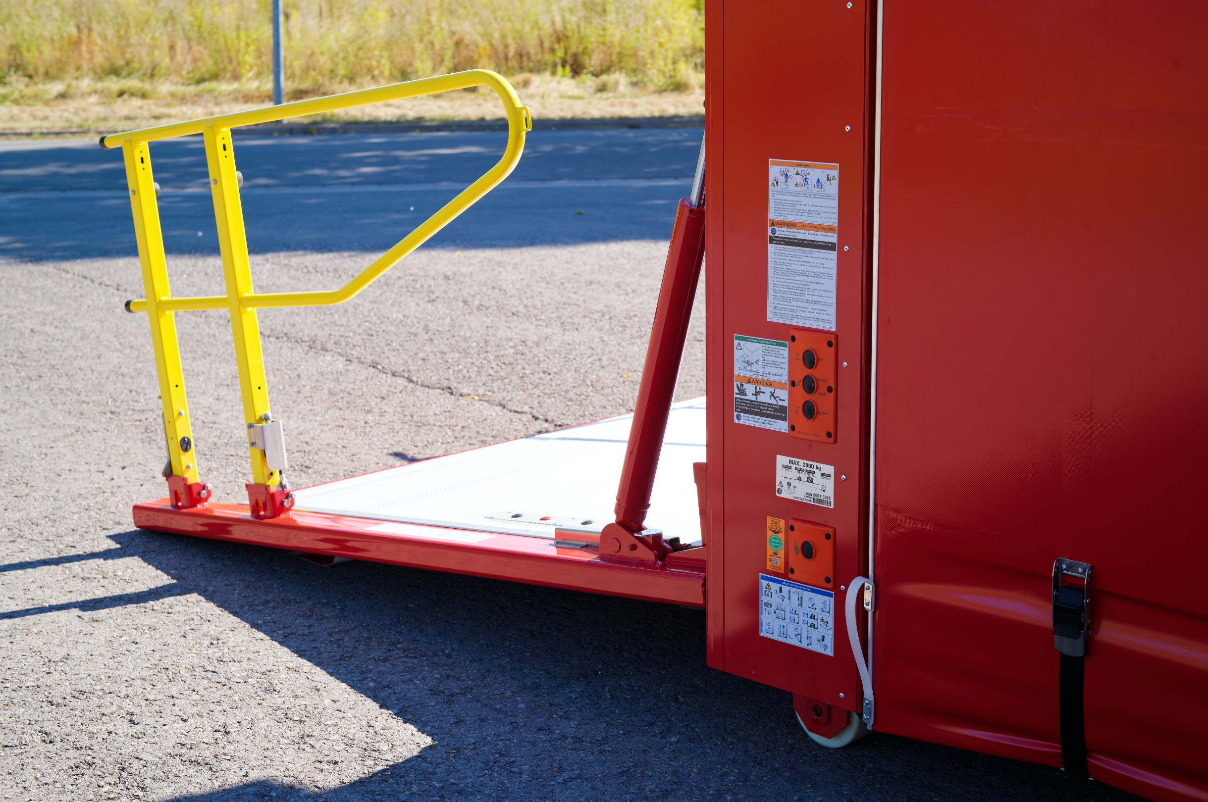 Abrollbehälter AB Logistik, Werkfeuerwehr Infratec Meindl Fahrzeugbau GmbH