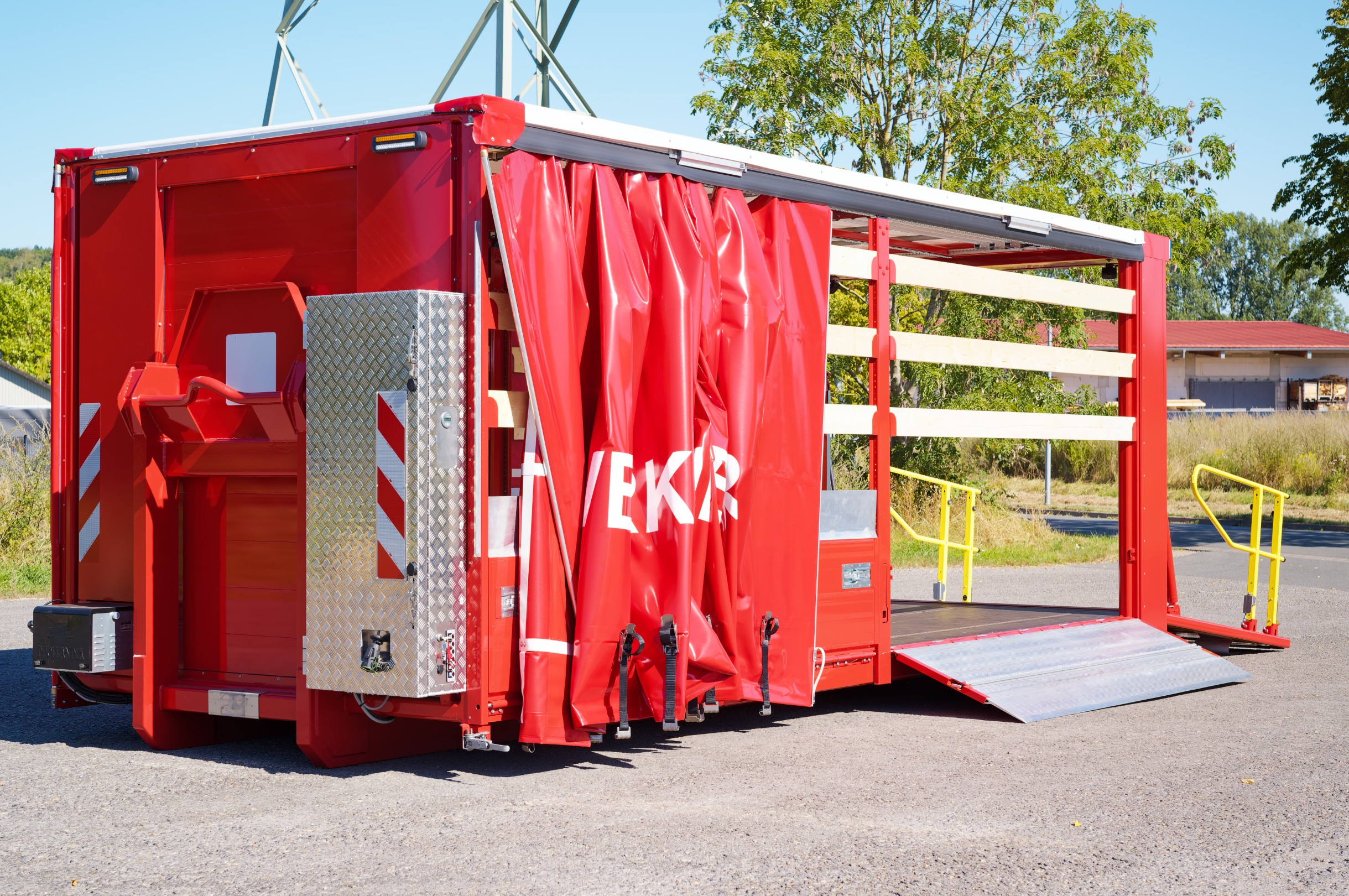 Abrollbehälter AB Logistik, Werkfeuerwehr Infratec Meindl Fahrzeugbau GmbH