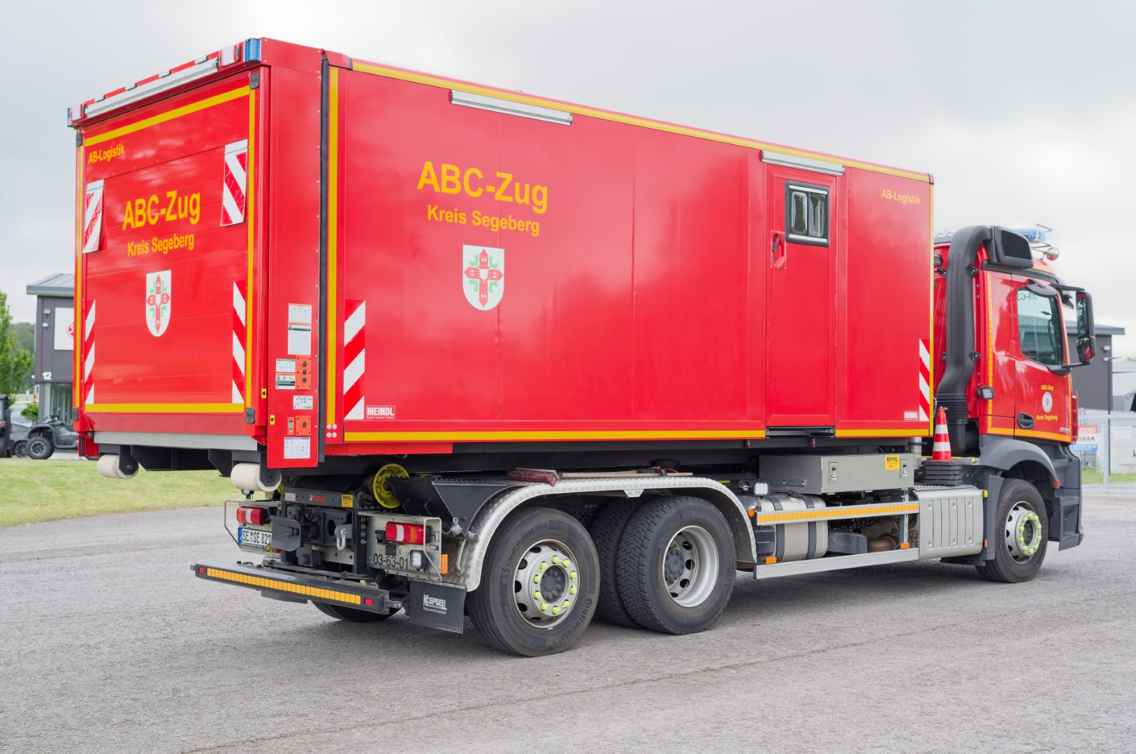 Abrollbehälter AB-Logistik Feuerwehr Segeberg ABC Zug