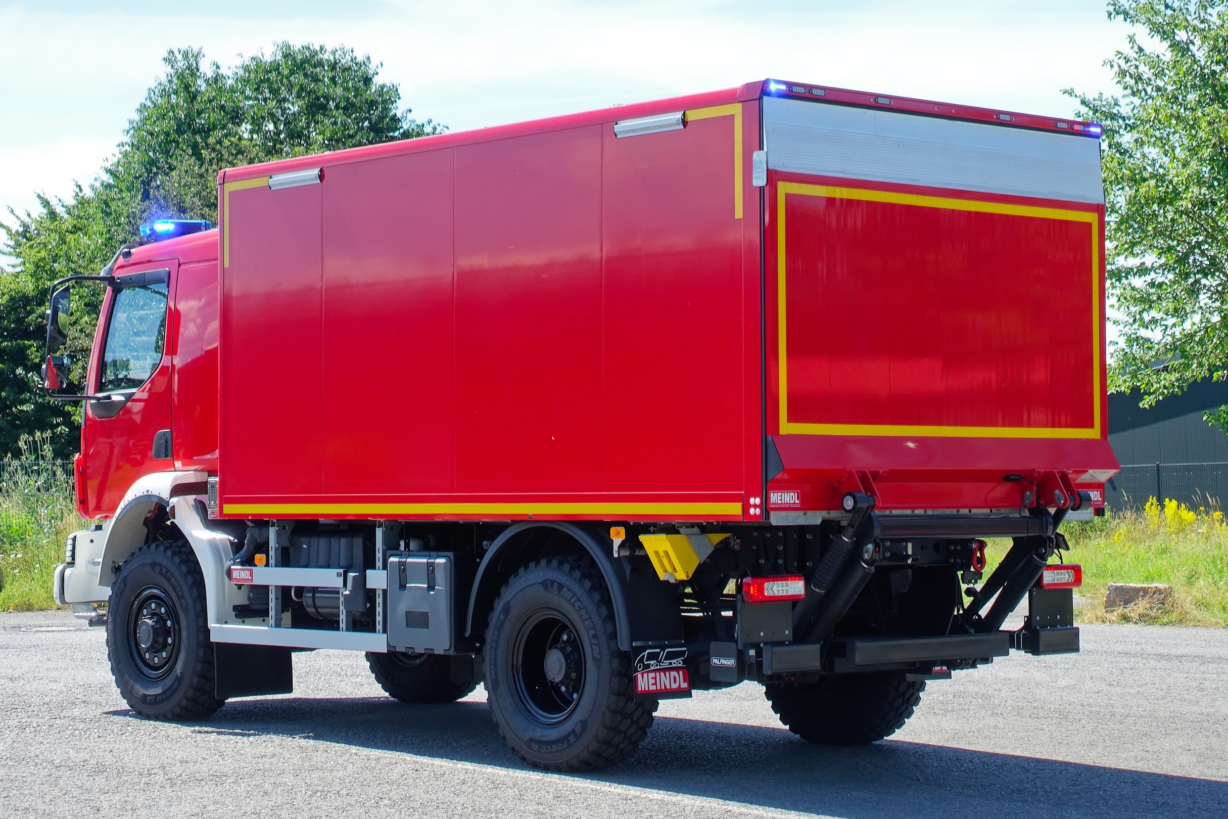 Feuerwehr Wuppertal Gerätewagen Logistik GW-L2 Meindl Fahrzeugbau GmbH Volvo FL Wesle Nutzfahrzeuge