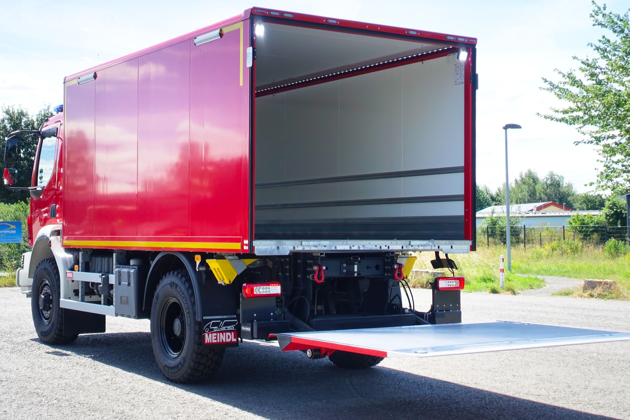 Feuerwehr Wuppertal Gerätewagen Logistik GW-L2 Meindl Fahrzeugbau GmbH Volvo FL Wesle Nutzfahrzeuge