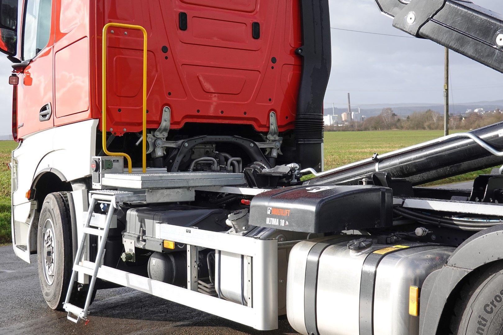 Wechsellader WLF Feuerwehr Würzburg Mercedes Actros 